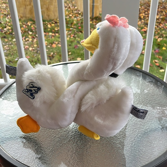 Vintage 1984 Mattel Emotions Hugging White Swans Plush Stuffed Love Birds Pair - Picture 3 of 4